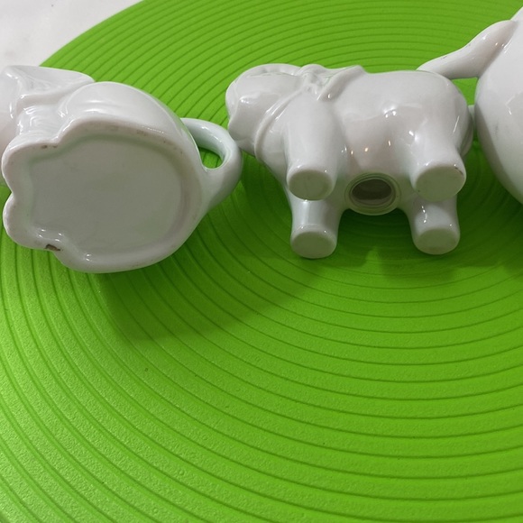 Ceramic elephant sugar creamer and salt and pepper cutest ever!!! - Picture 11 of 13